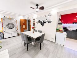 Blk 293D Skypeak @ Bukit Batok (Bukit Batok), HDB 4 Rooms #582235881